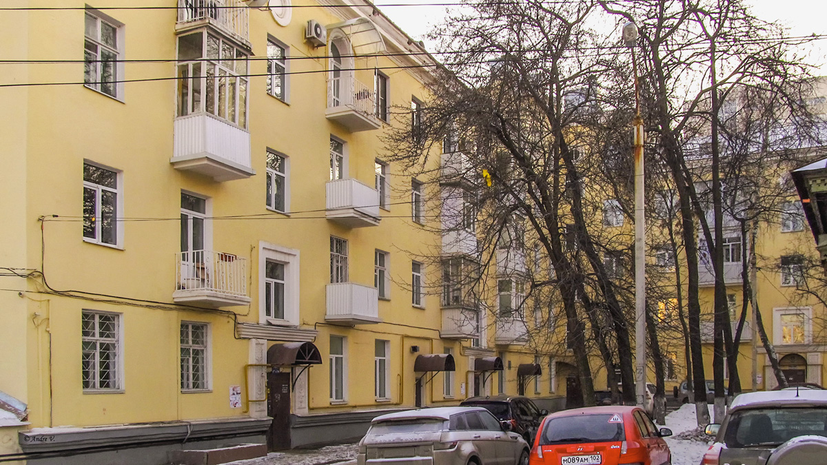 Уфа, Улица Октябрьской Революции, 9 / Улица Цюрупы, 23