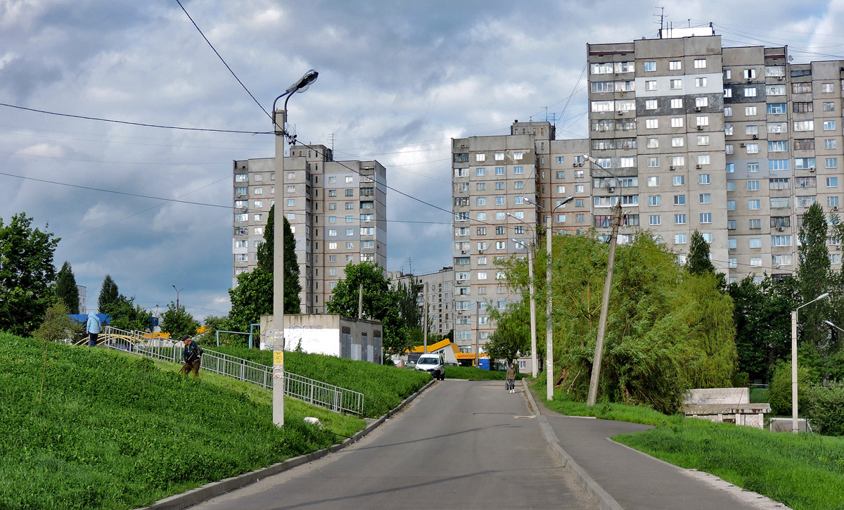 Харьков, Велозаводская улица, 38; Улица Амосова, 32; Улица Амосова, 34