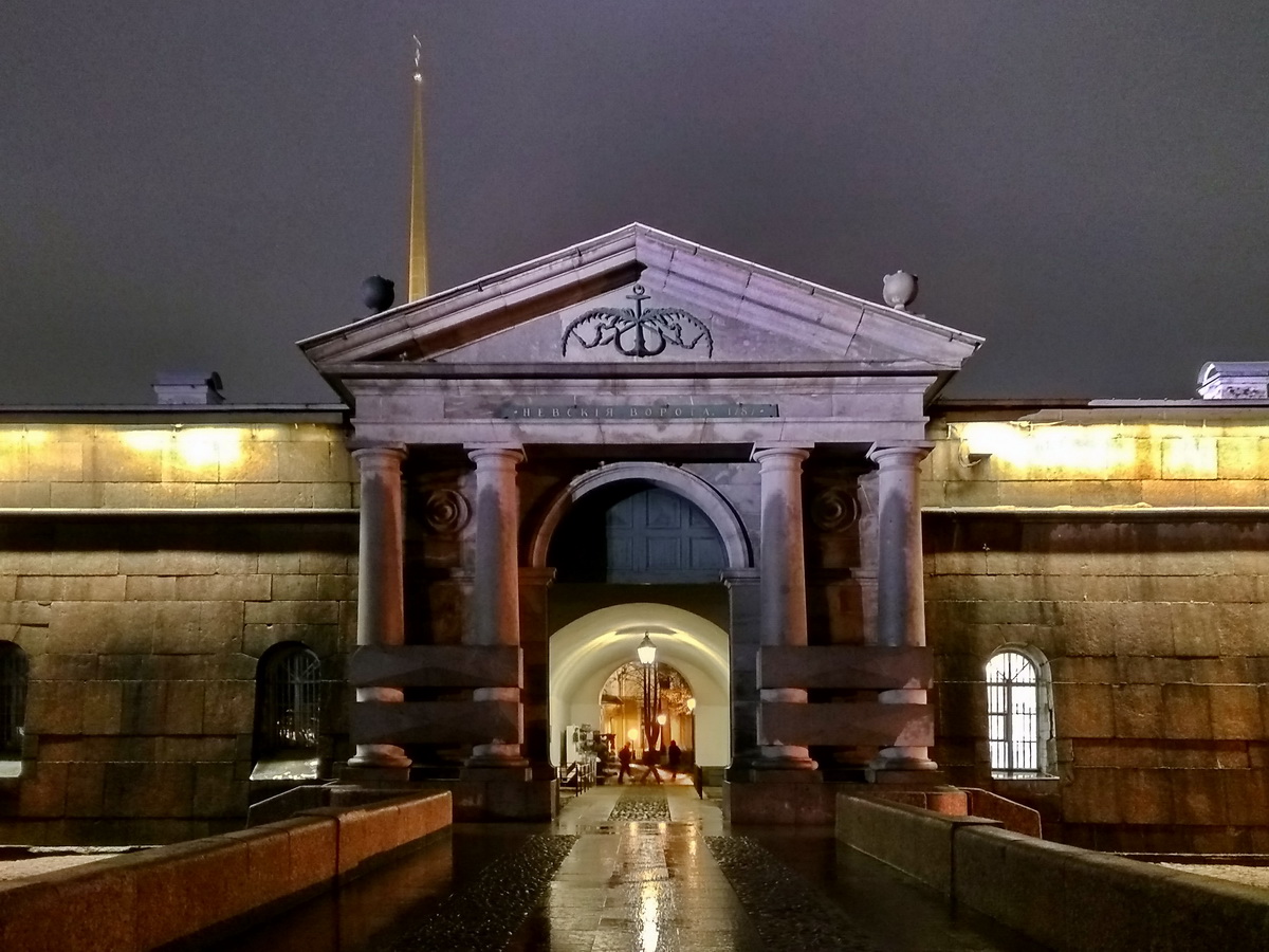 Санкт-Петербург, Петропавловская крепость, Невская куртина