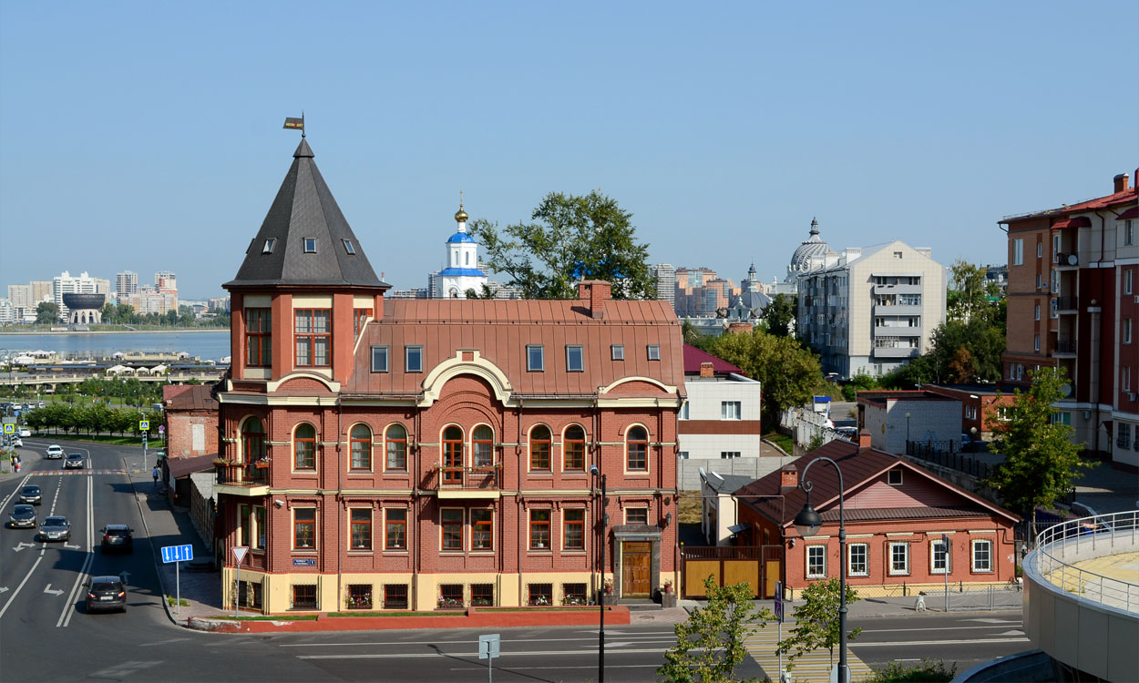 Казань, Улица Карла Маркса, 1 / Улица Батурина, 10; Улица Карла Маркса, 1 корп. 1