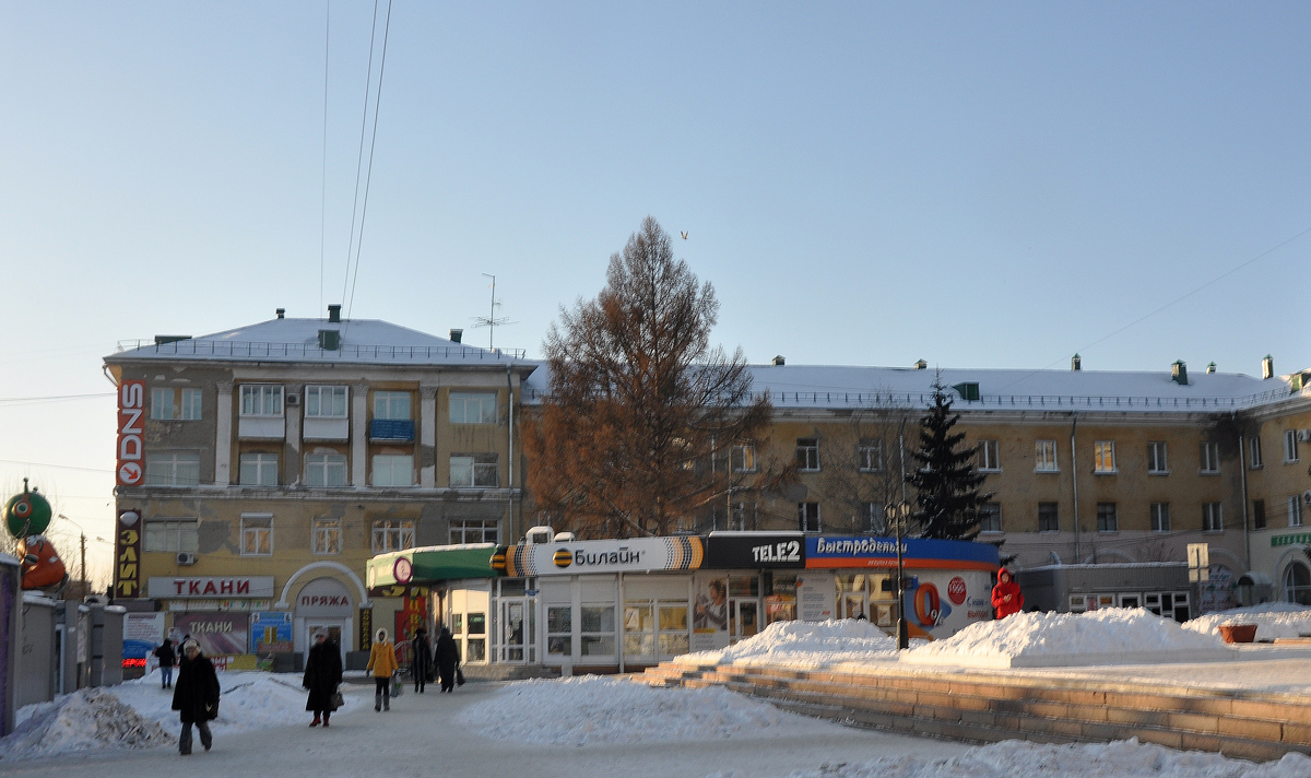 Омск, Проспект Мира, 60/1 / Проспект Культуры, 7; Проспект Мира, 60