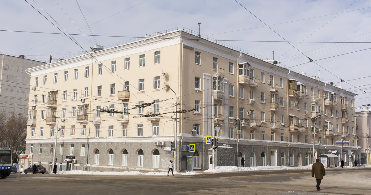 Уфа, Улица Карла Маркса, 63 / Революционная улица, 33