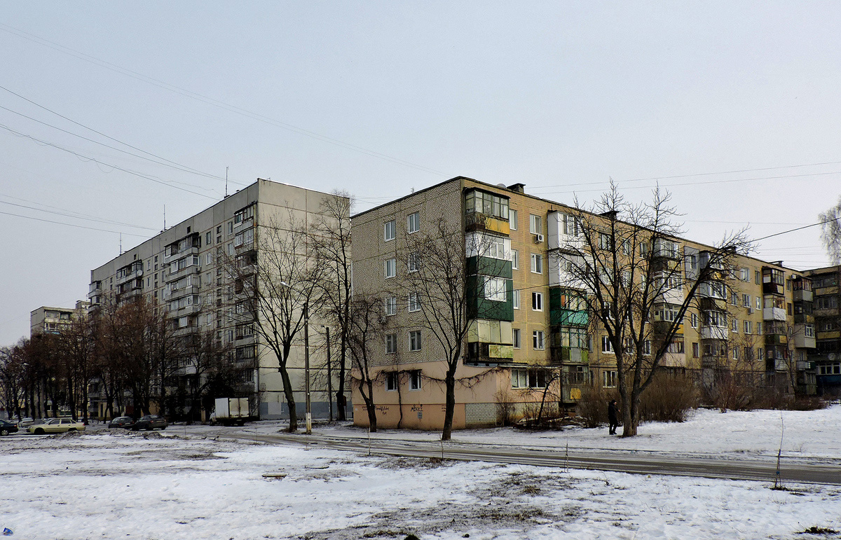 Charkow, Проспект Тракторостроителей, 77А; Проспект Тракторостроителей, 71Д