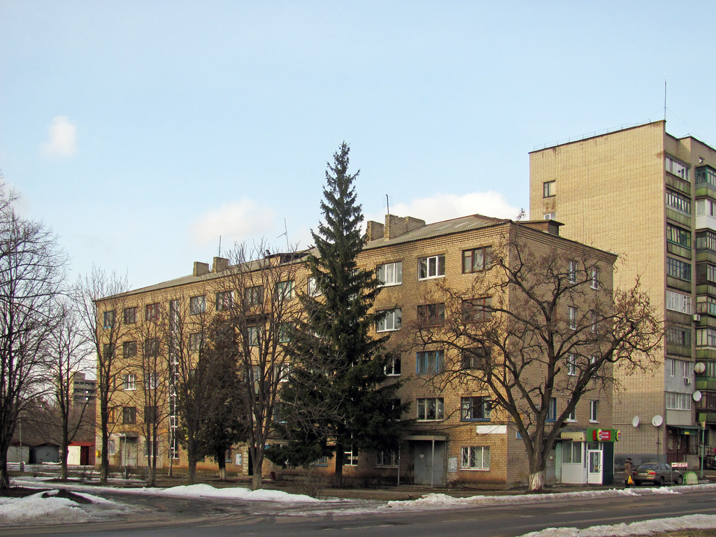 Попасная, Площадь Героев, 4