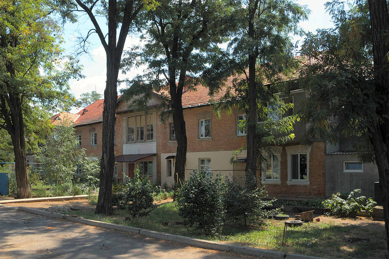 Мирное, Школьная улица, 5