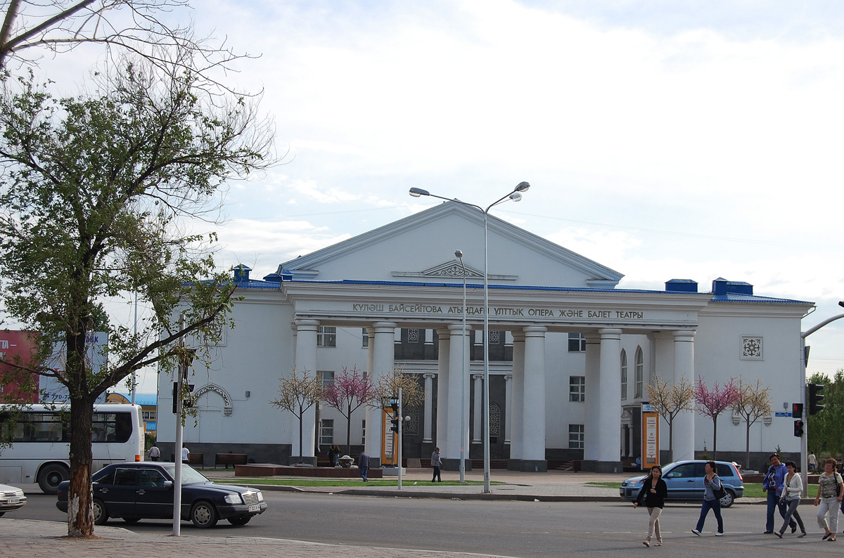 Astana, Улица Ильяса Есенберлина, 10