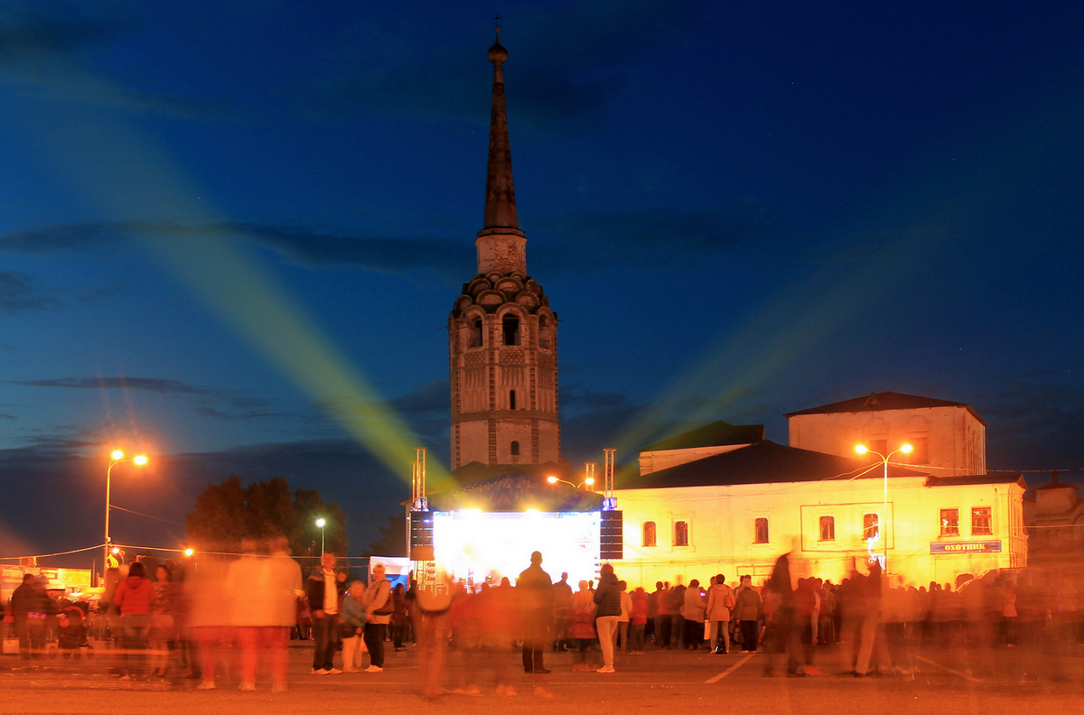 Соликамск, Набережная улица, 92; Набережная улица, 90