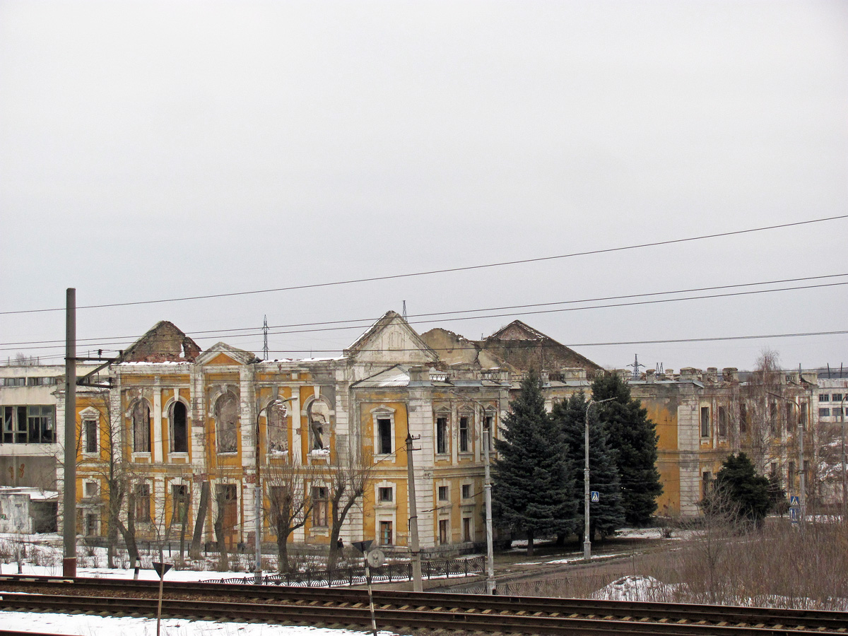 Лисичанск, Красная улица, 1
