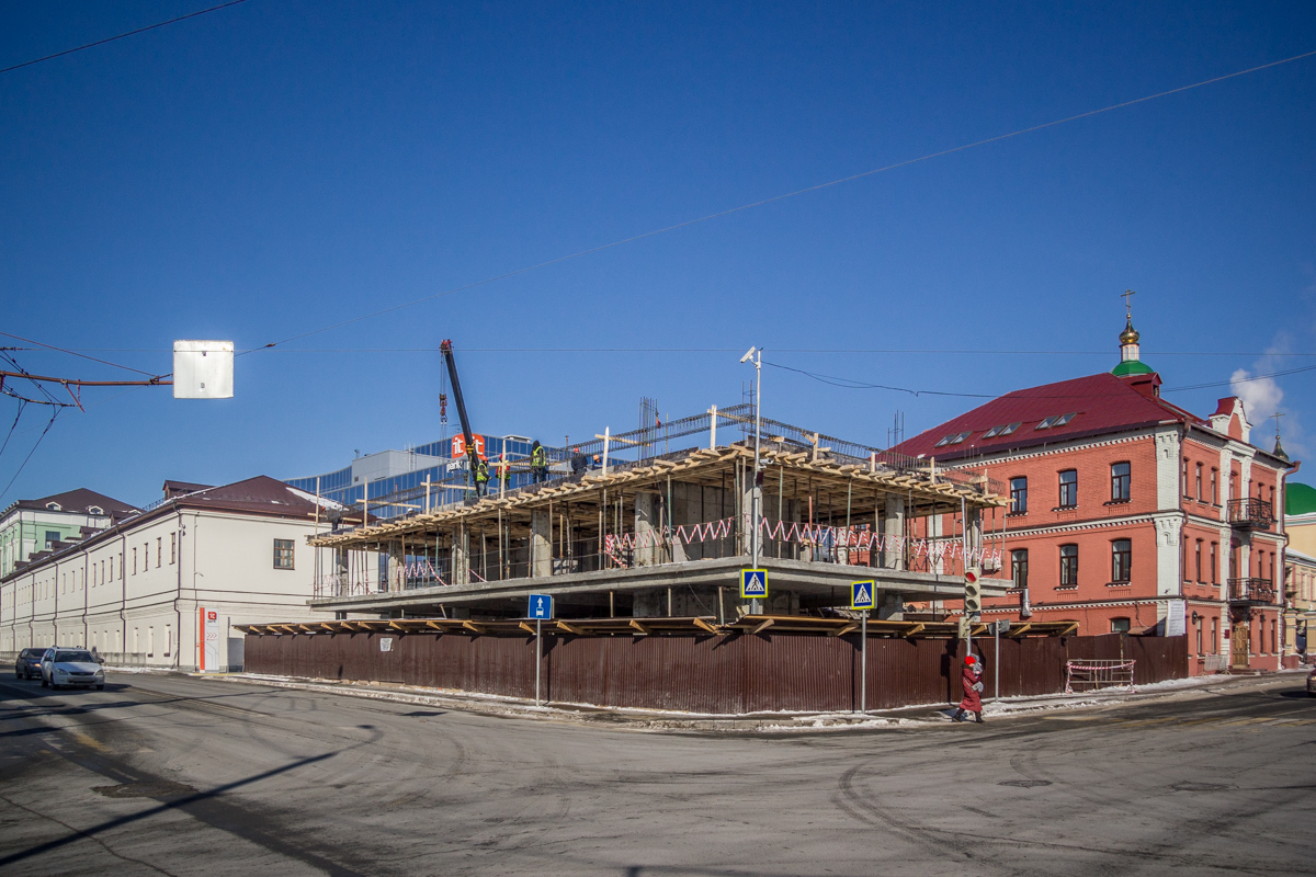 Казань, Улица Островского, 99; Улица Туфана Миннуллина, 19; Улица Туфана Миннуллина, 19А