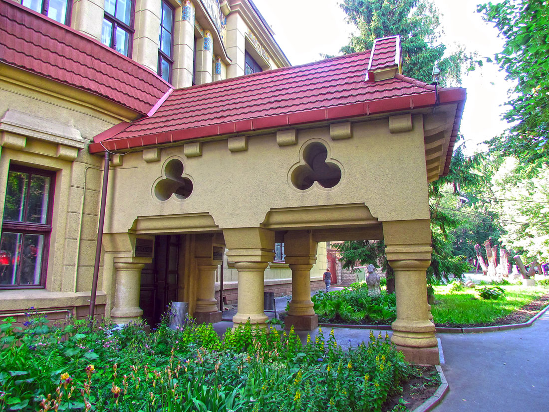 Charkow, Улица Искусств, 8