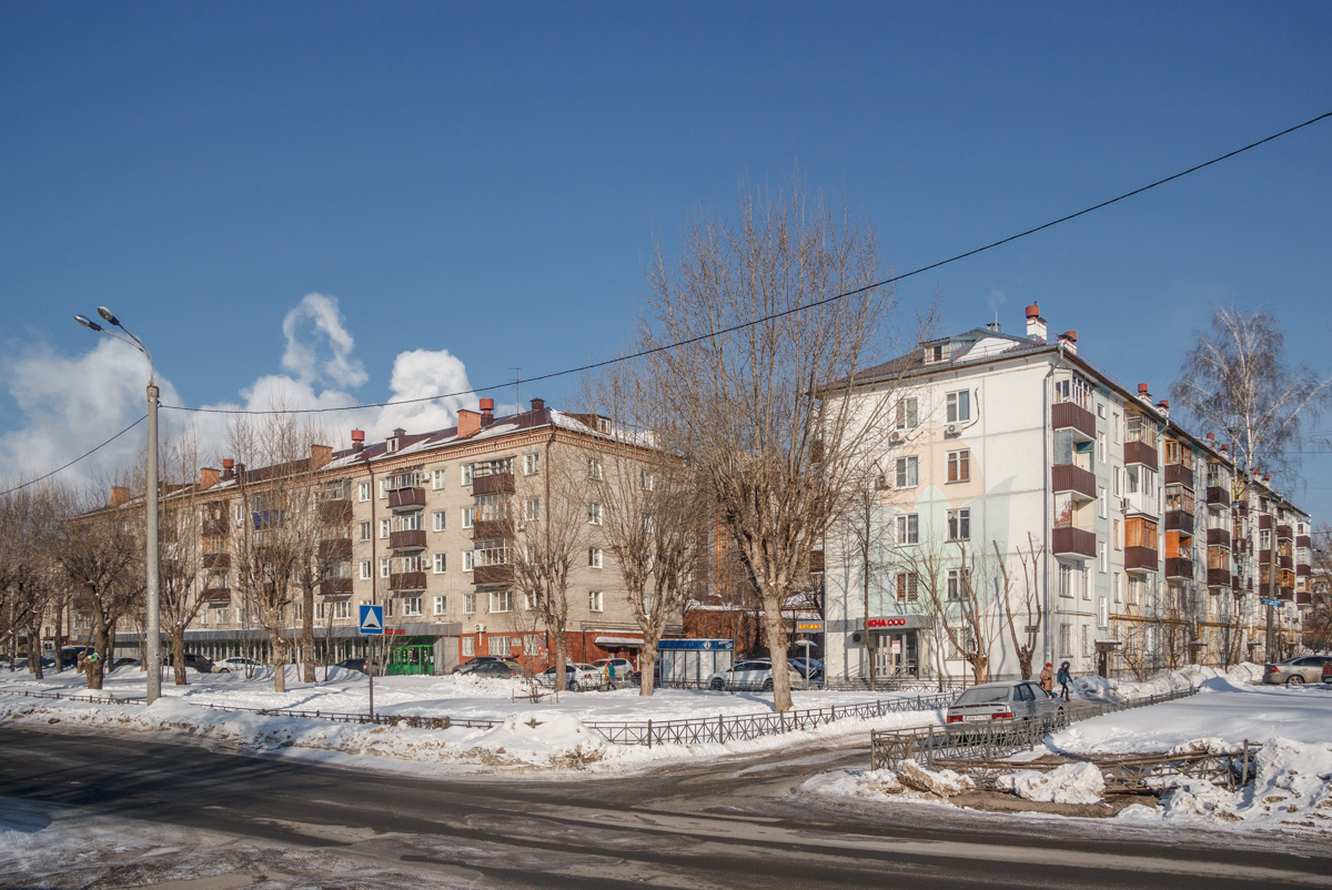 Казань, Улица Шамиля Усманова, 12; Улица Шамиля Усманова, 10