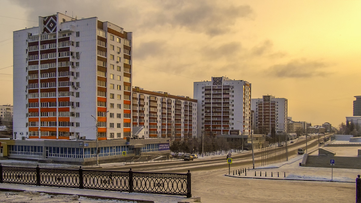 Уфа, Улица Мажита Гафури, 2 / Улица Заки Валиди, 1; Улица Заки Валиди, 3; Улица Заки Валиди, 5; Улица Заки Валиди, 9