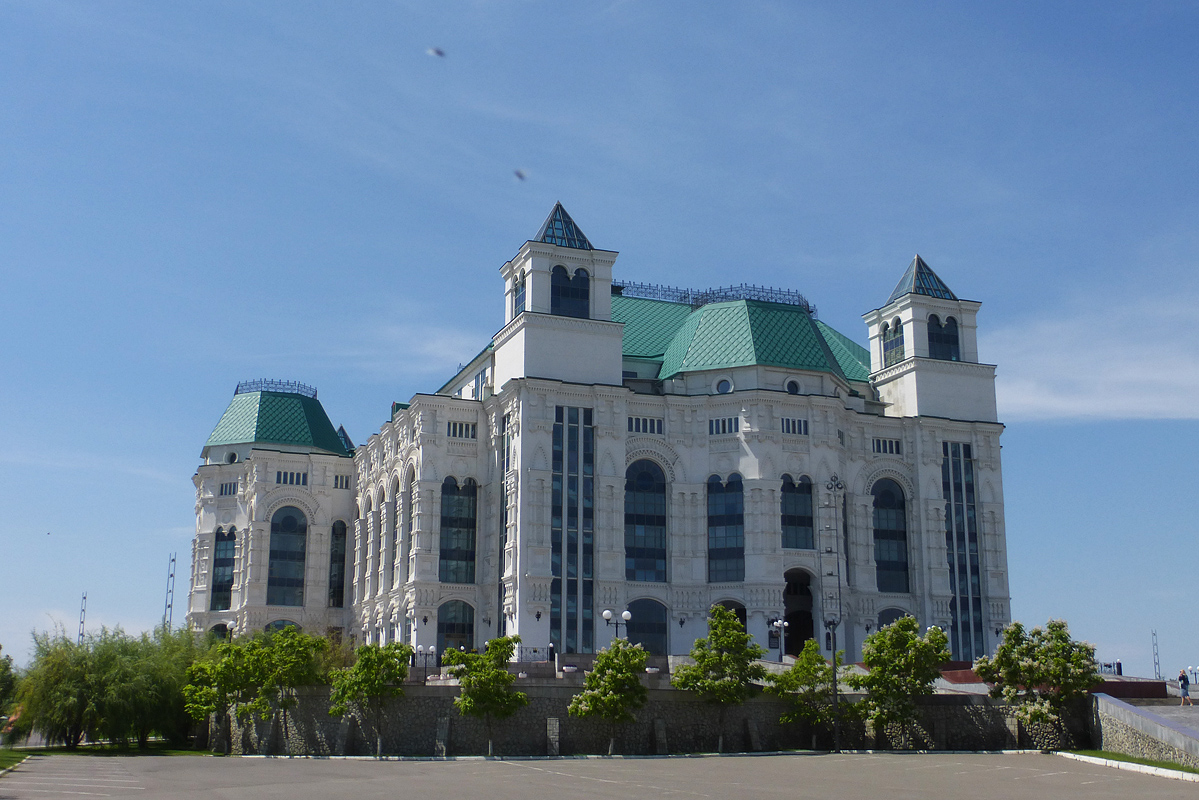 Астрахань, улица Анри Барбюса, 16