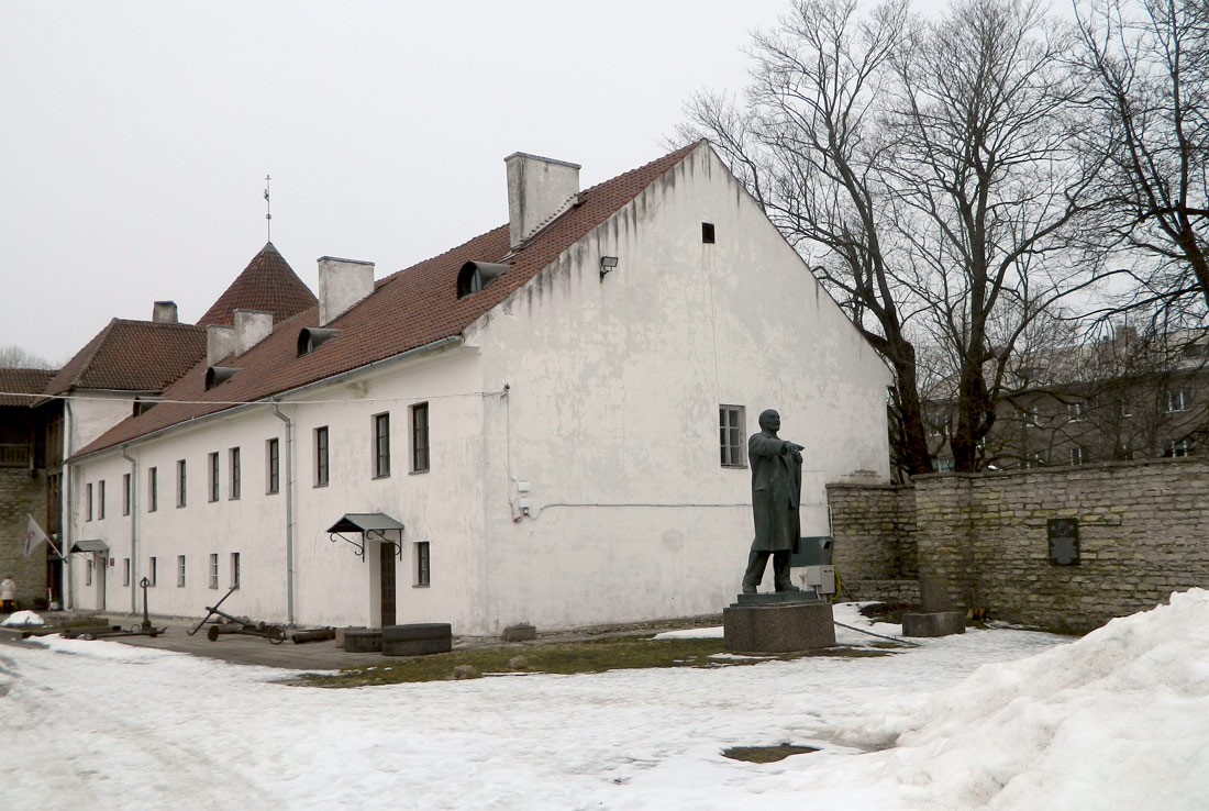 Narva, Peterburi maantee, 2/2