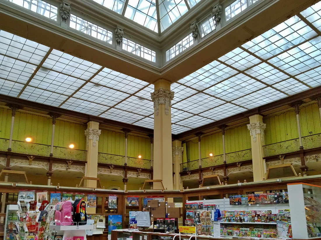 Санкт-Пецярбург, Почтамтская улица, 9