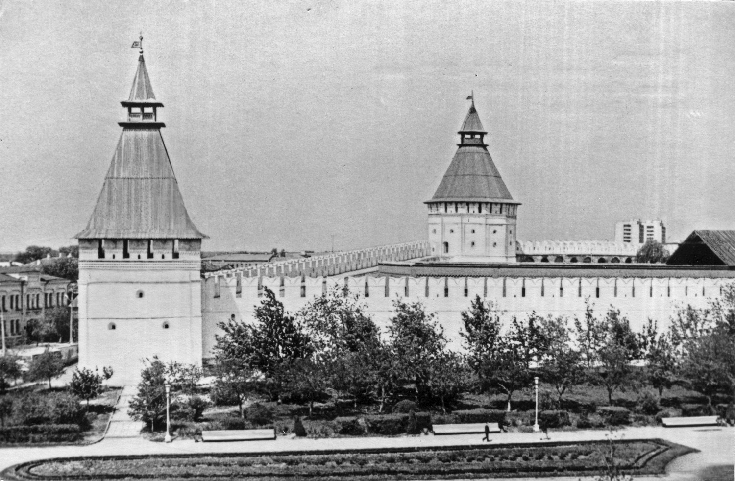 Astrakhan, Улица Тредиаковского, 2; Улица Тредиаковского, 2 Красные ворота