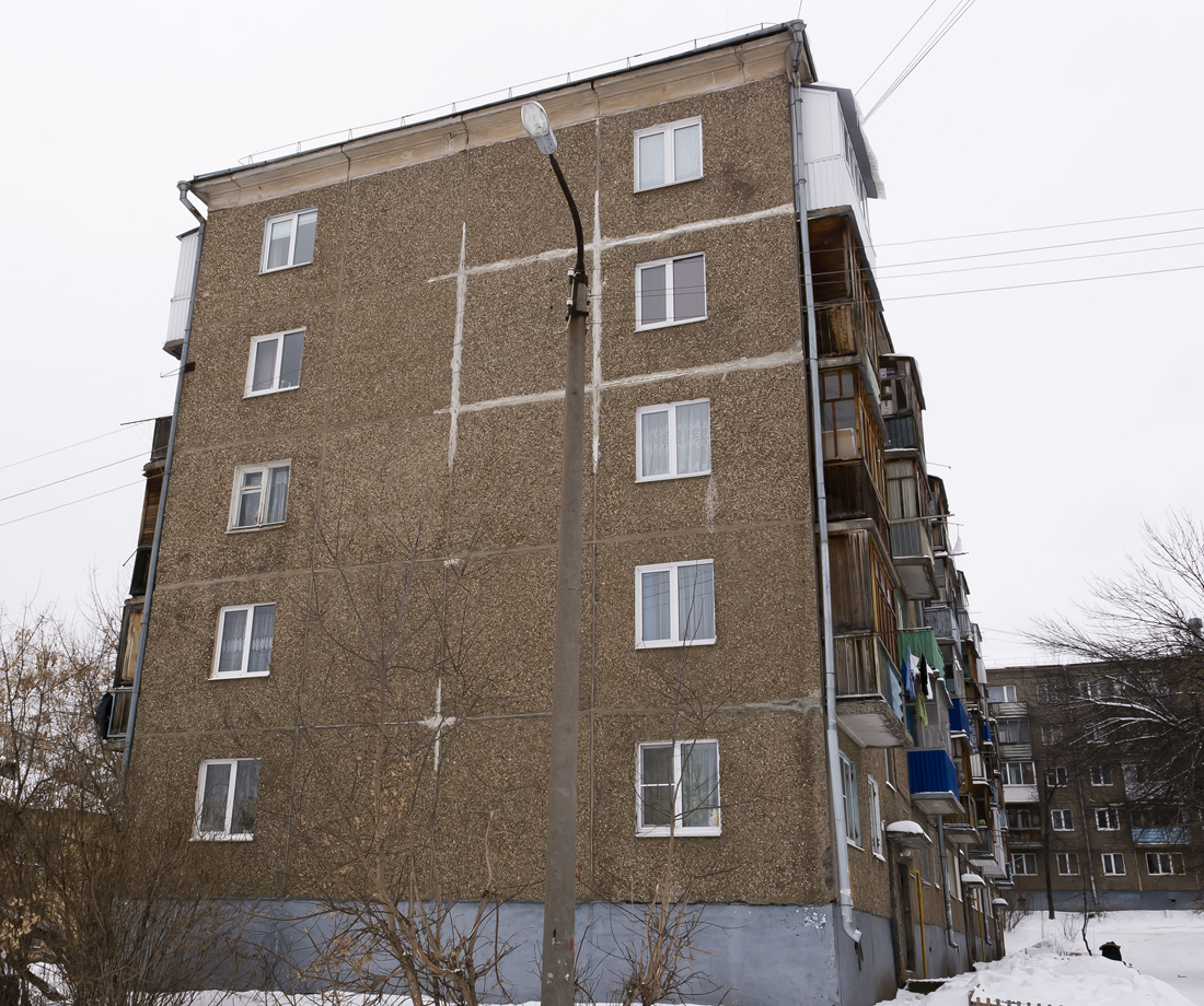 Уфа, Улица Владимира Маяковского, 8/1 / Нежинская улица, 35
