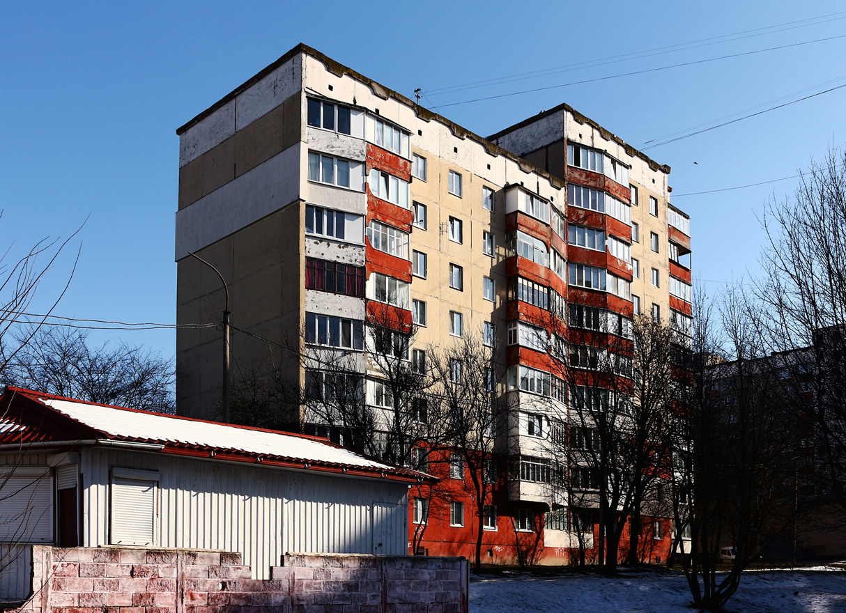 Ровно, Улица Волынской Дивизии, 3