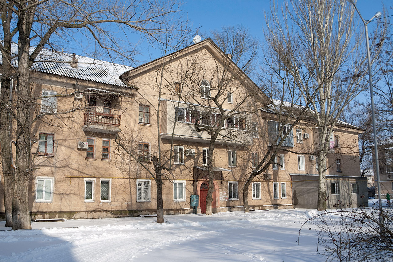 Melitopol, Гвардійська вулиця, 1