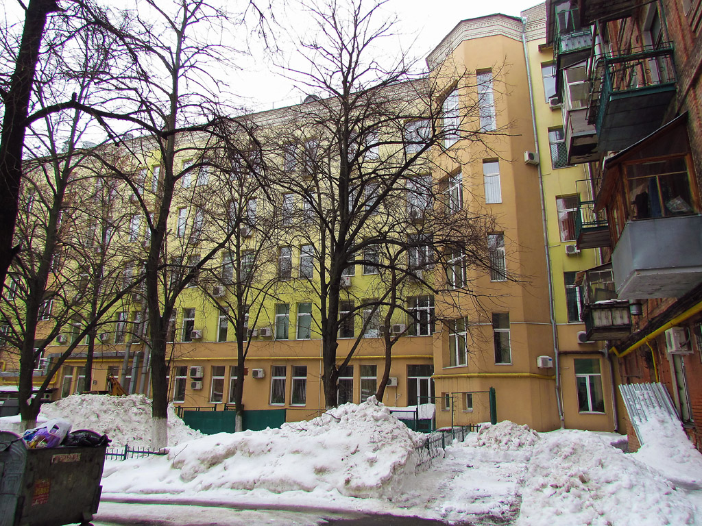 Kharkov, Сумская улица, 60 / Улица Свободы, 2