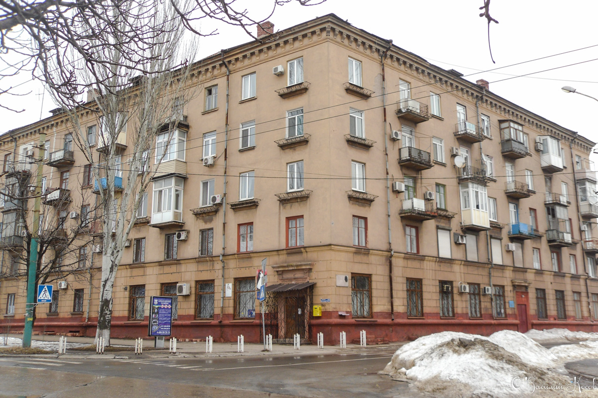 Маріуполь, Проспект Металлургов, 21