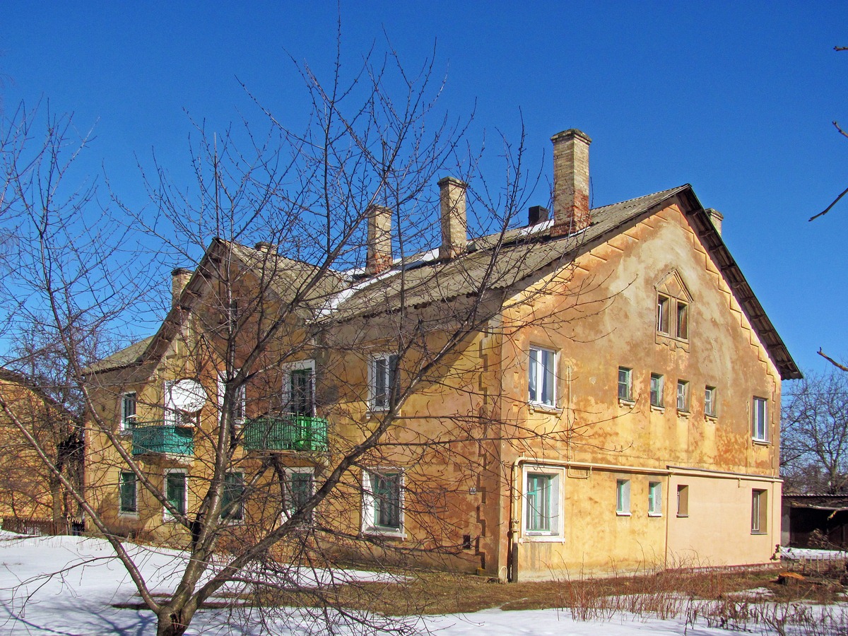 Попасная, Улица Суворова, 16