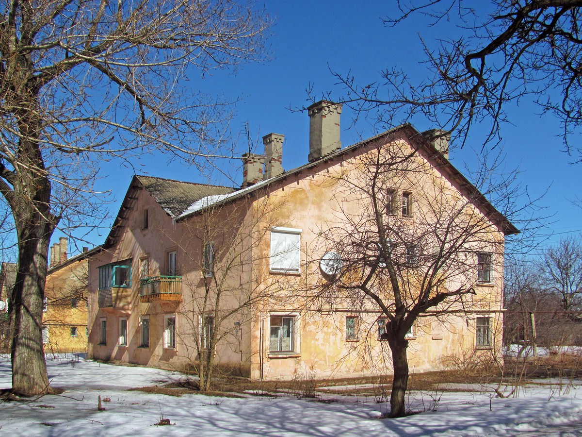 Попасная, Улица Суворова, 14