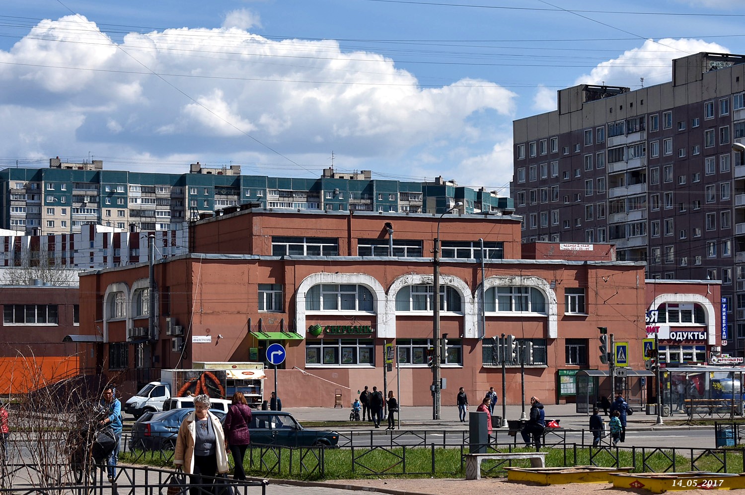 Санкт-Пецярбург, Проспект Авиаконструкторов, 21 корп. 1