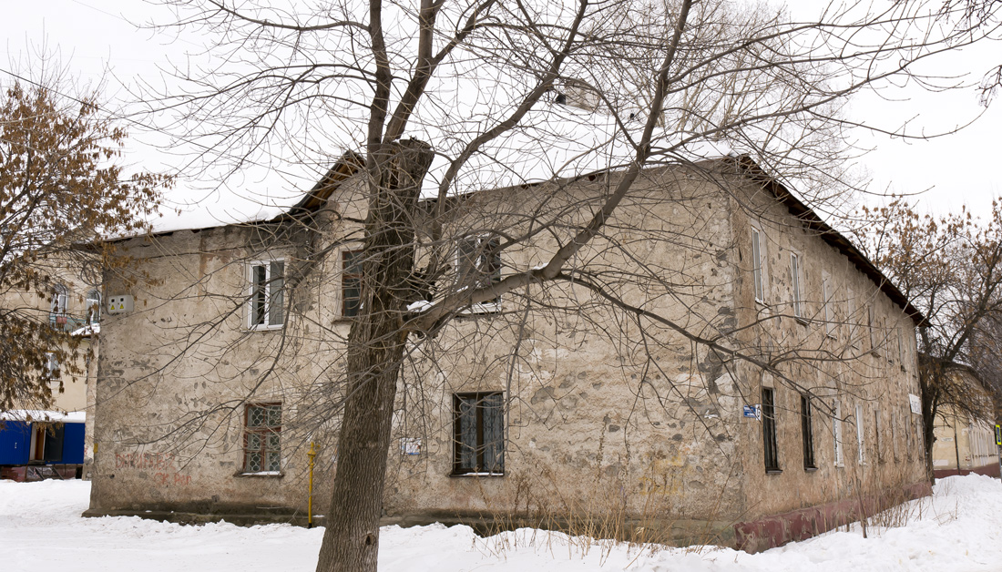 Уфа, Черниковская улица, 27 / Кремлёвская улица, 25