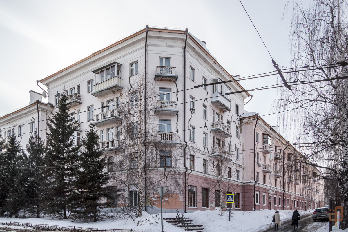 Казань, Улица Степана Халтурина, 11 / Улица Шульгина, 10