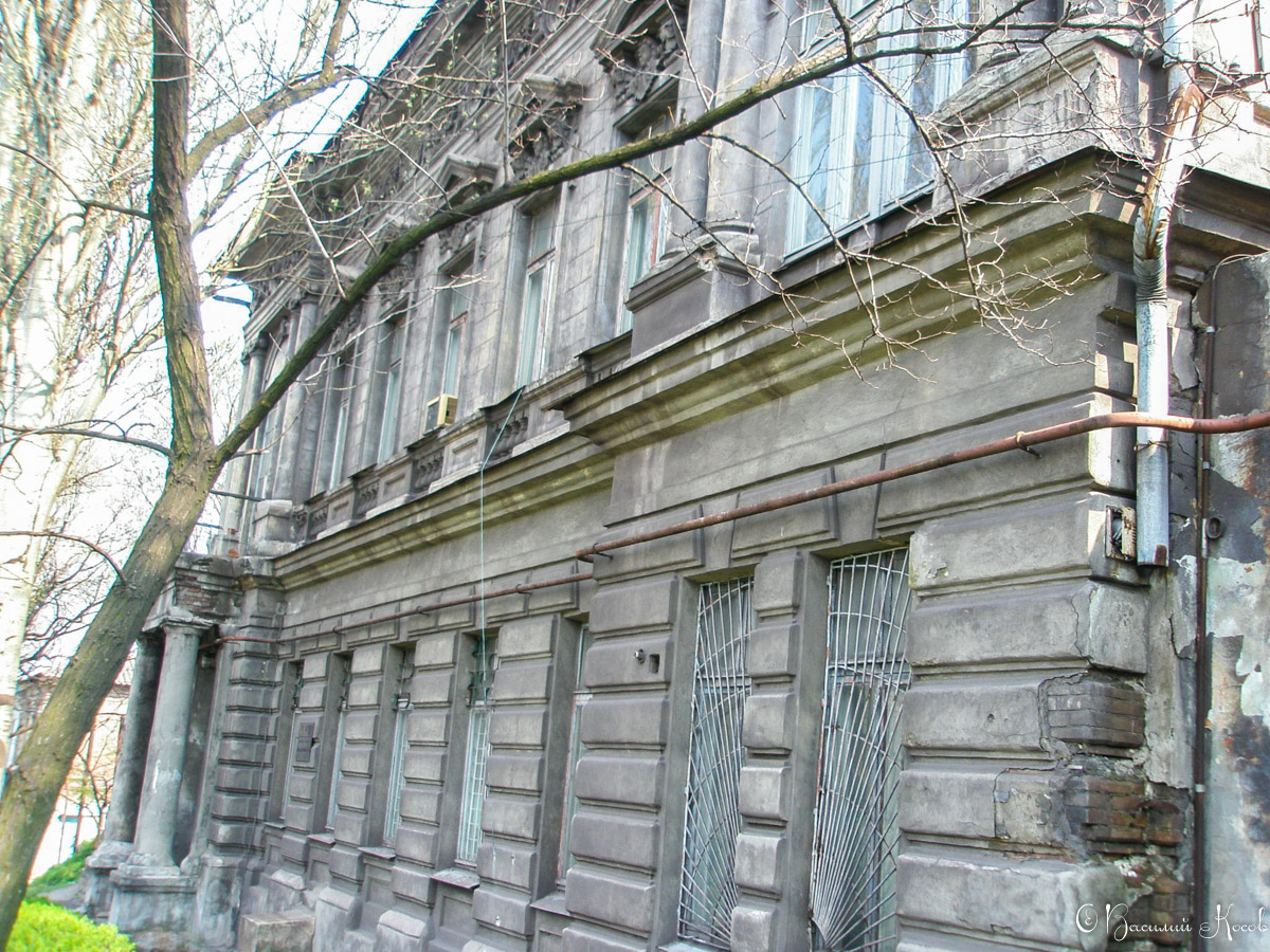 Мариуполь, Улица Апатова, 12