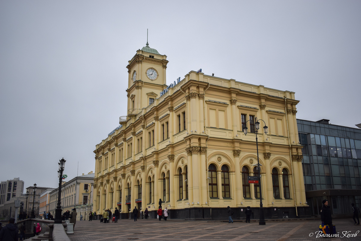 Москва, Комсомольская площадь, 3