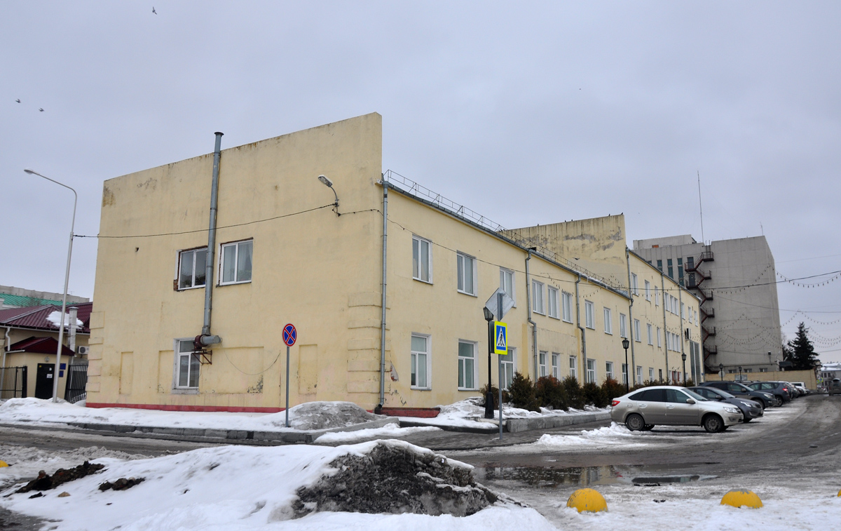 Omsk, Партизанская улица, 20; Партизанская улица, 18 корп. 1