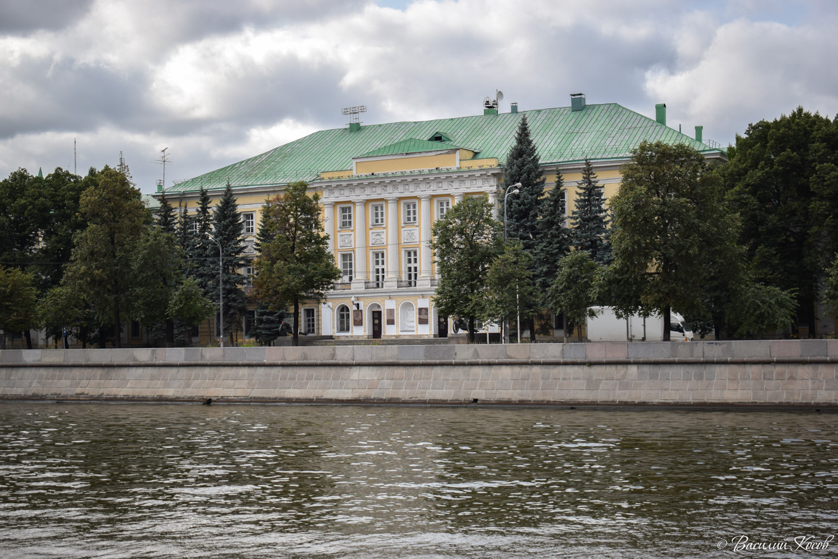 Москва, Космодамианская набережная, 24 стр. 1