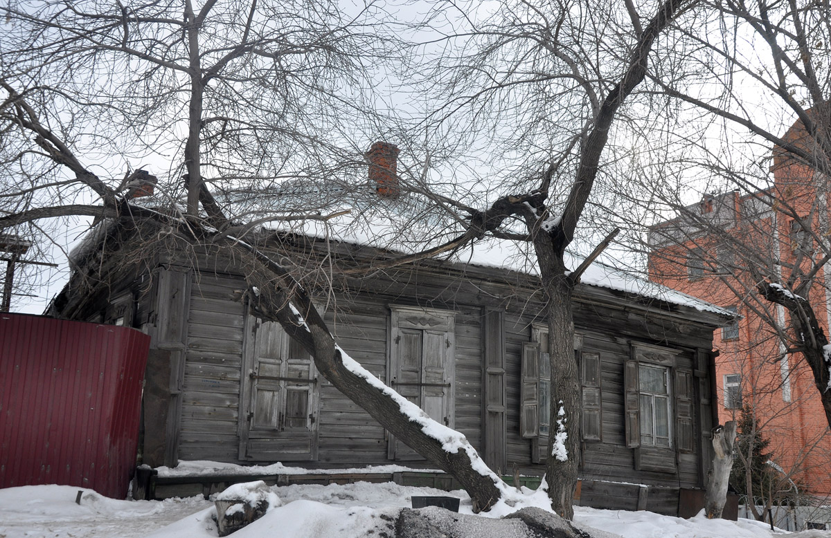 Омск, Сажинская улица, 1