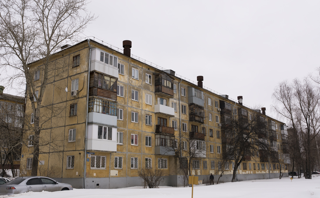 Уфа, Интернациональная улица, 151 / Улица Карима Хакимова, 2
