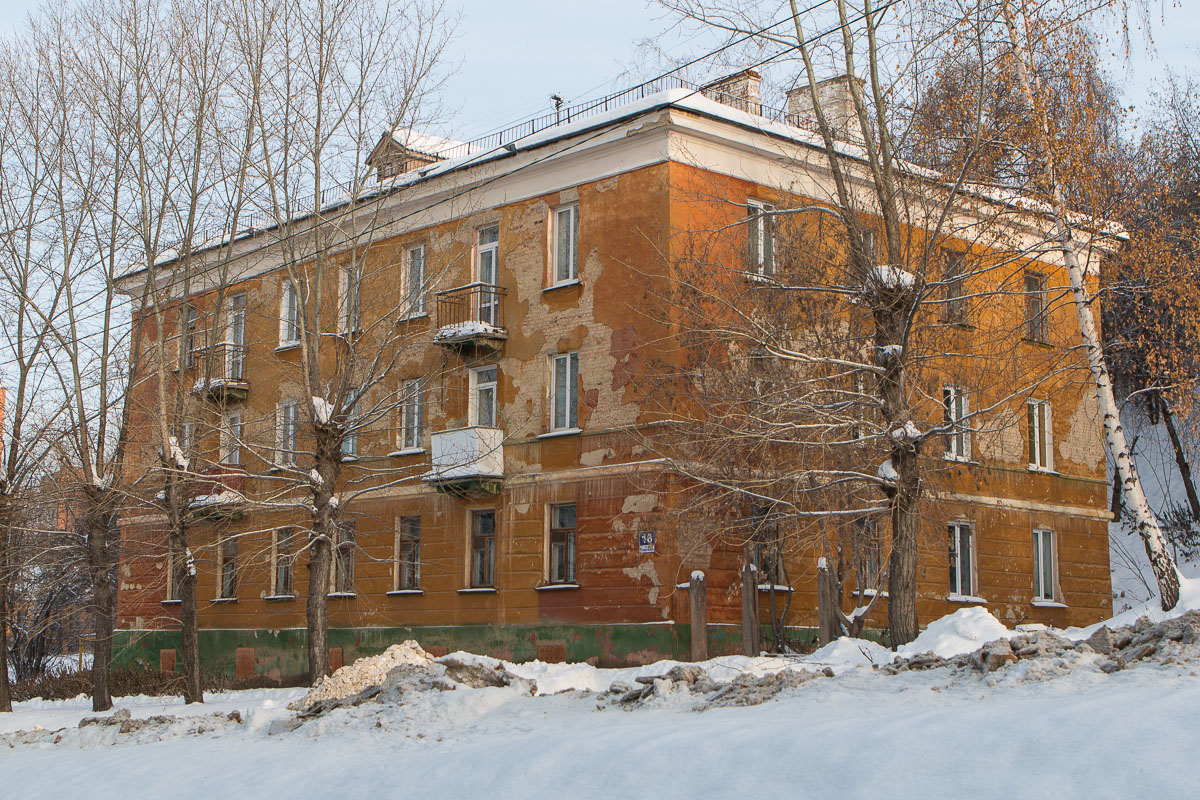 Новоуральск, Садовая улица, 18