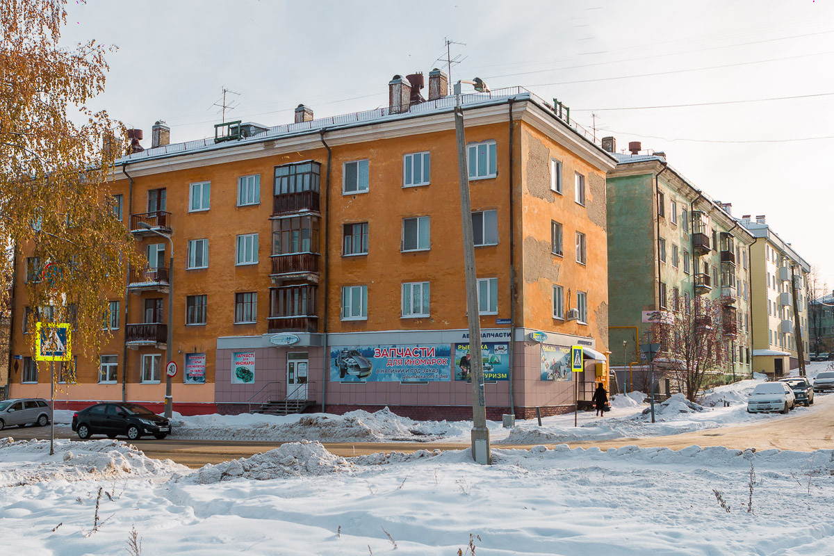 Новоуральск, Первомайская улица, 17