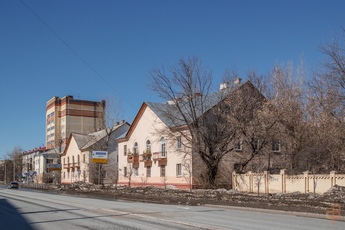 Kaasan, Улица Аделя Кутуя, 37 / Улица Шуртыгина, 23; Улица Аделя Кутуя, 39