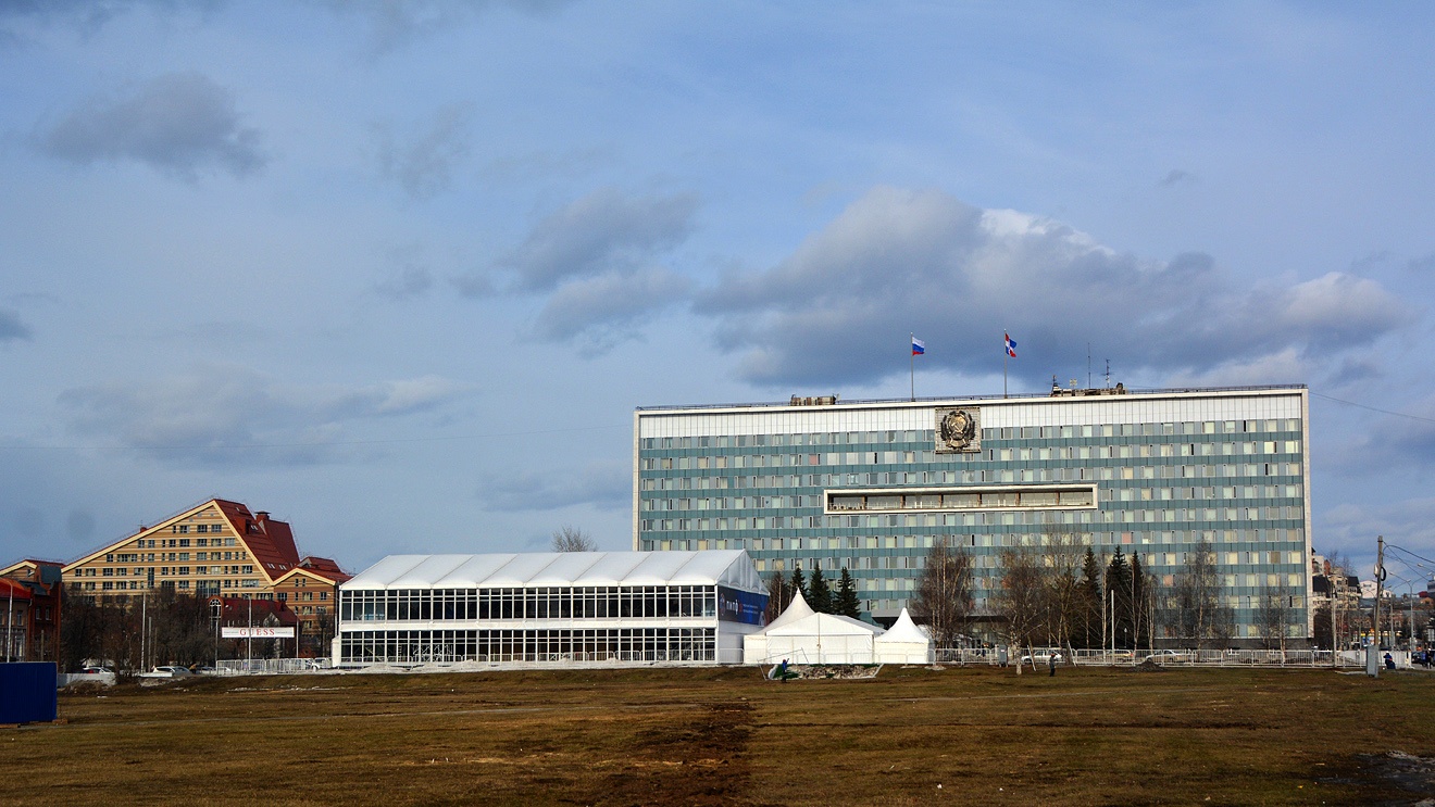 Пермь, Тополевый переулок, 5; Улица Ленина, 51АА; Улица Ленина, 51