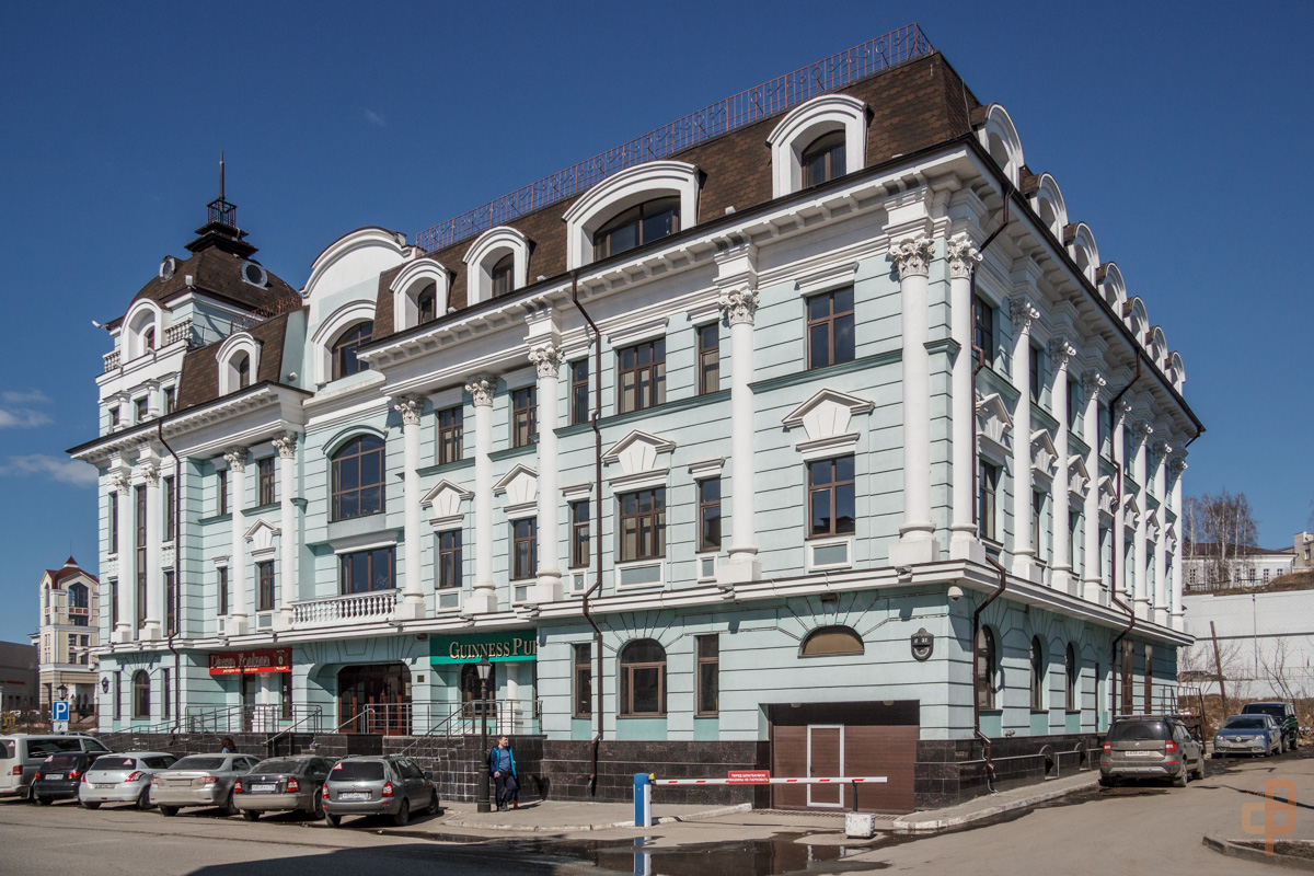 Казань, Петербургская улица, 37