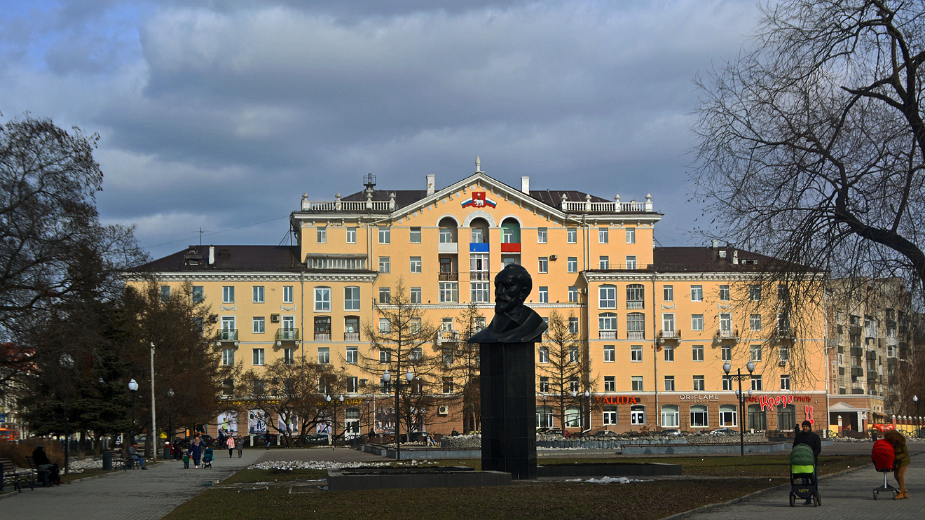 Пермь, Улица Ленина, 102
