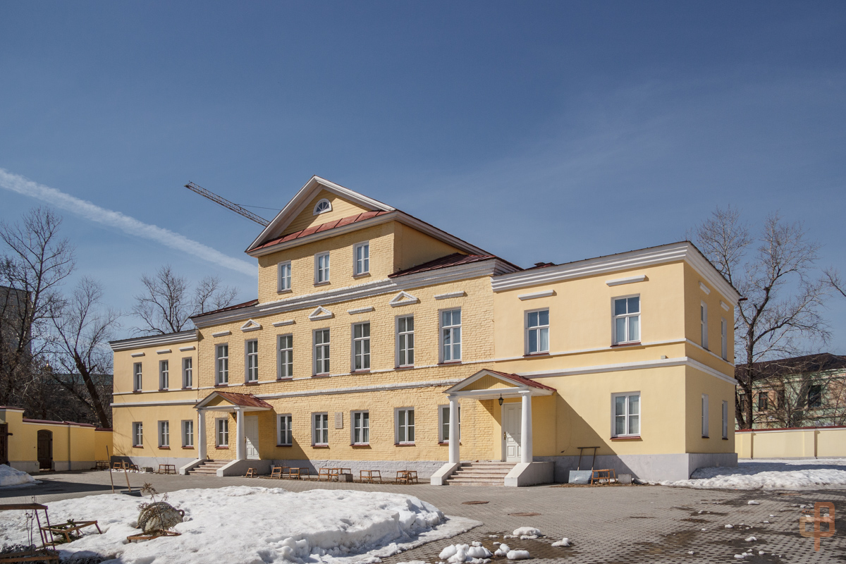 Казань, Улица Япеева, 15 лит 6