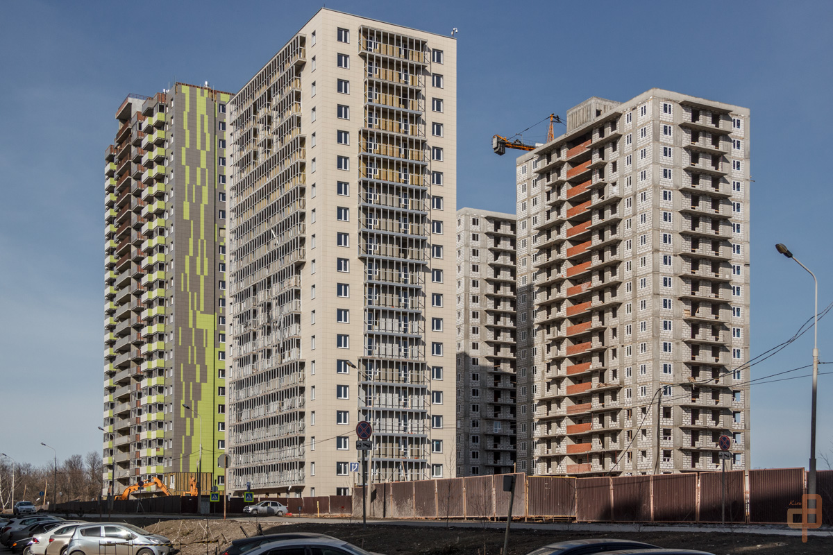 Казань, Улица Рауиса Гареева, 109; Улица Рауиса Гареева, 107; Улица Рауиса Гареева, 111 корп. 1