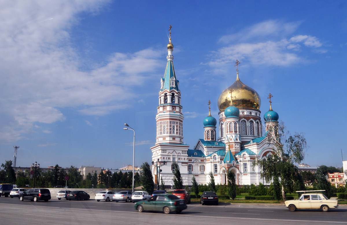 Омск, Тарская улица, 7 / Интернациональная улица, 12