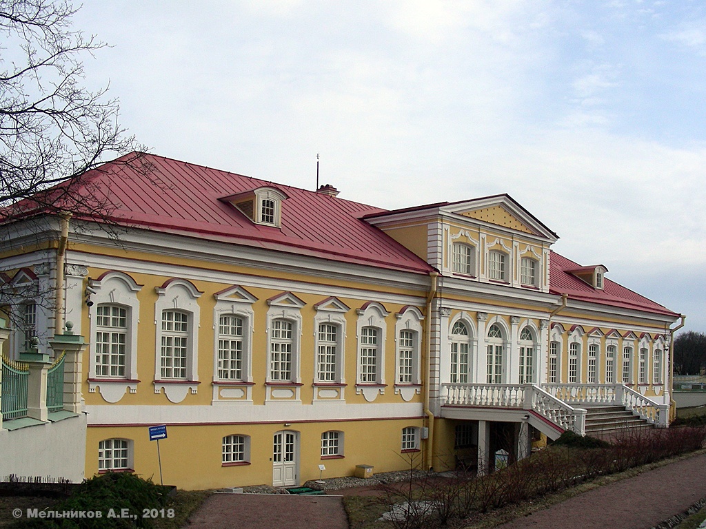 Ломоносов, Дворцовый проспект, 50