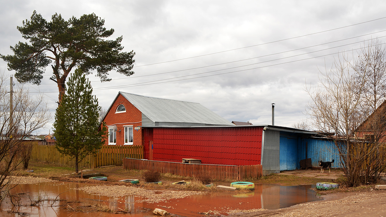 Permsky district, other localities, Дер. Мокино, Набережная улица, 2