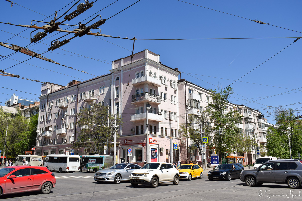 Ростов-на-Дону, Будённовский проспект, 52 / улица Максима Горького, 111