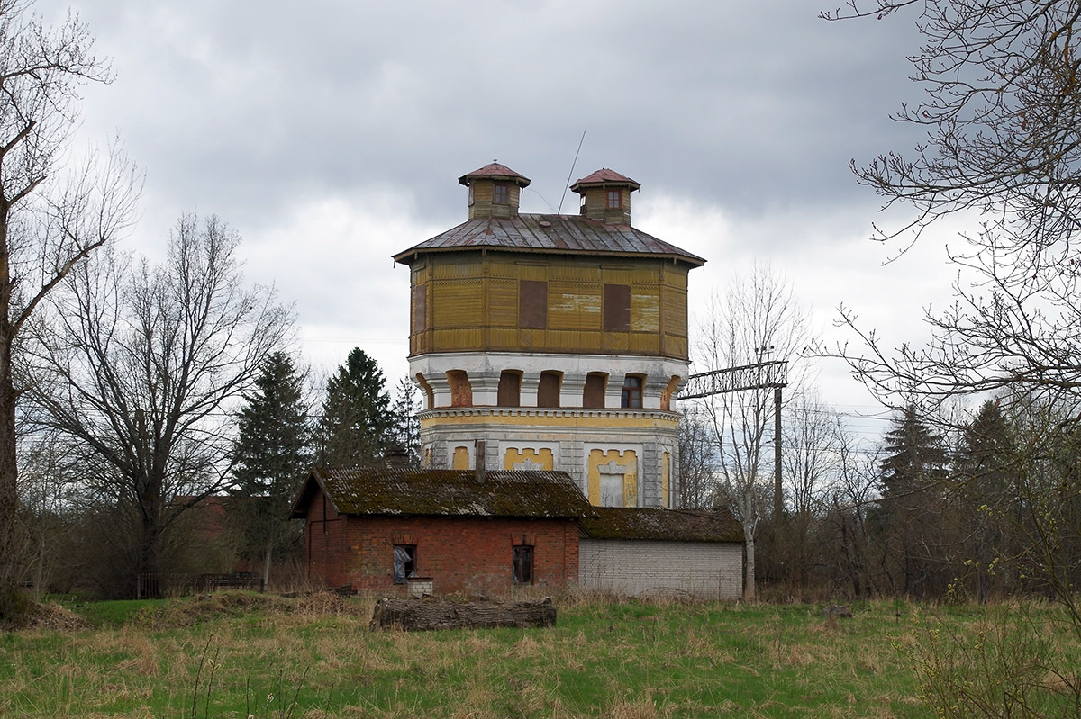 Раазику, Jaama plats, 5