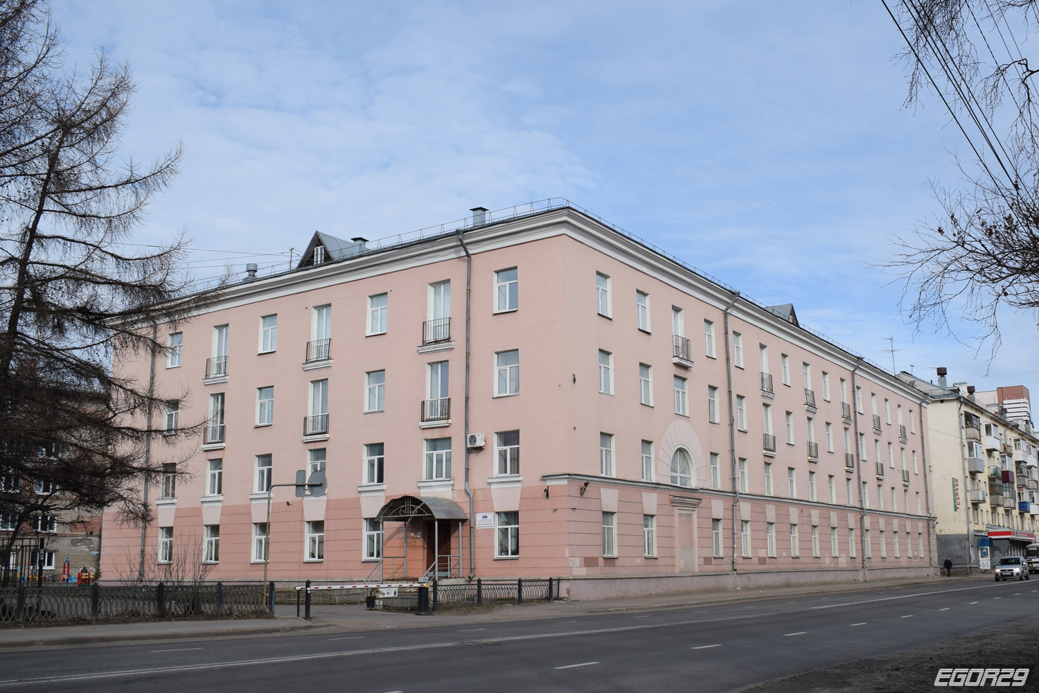 Архангельск, Набережная Северной Двины, 14